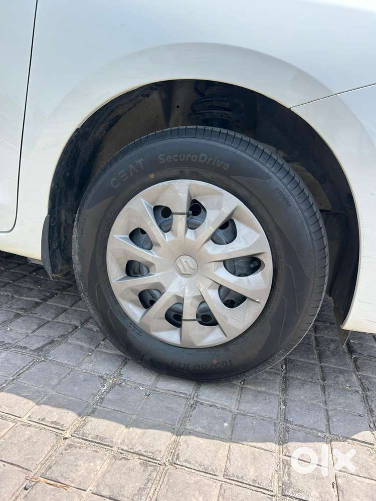 Maruti Suzuki Dzire 1.2 Vxi, 2024, Petrol