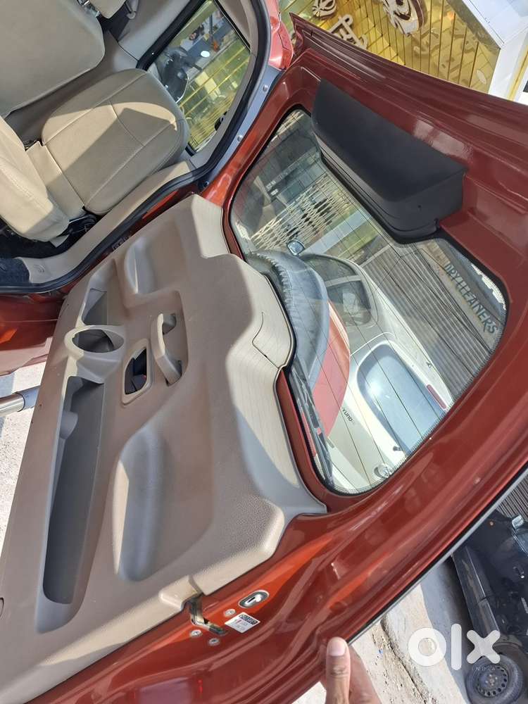 Mahindra Tuv 300 T8 Diesel 2016 Top Model Brand New Condition