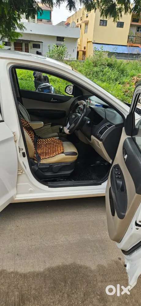 Hyundai I20 2013 Petrol 180 Km Driven