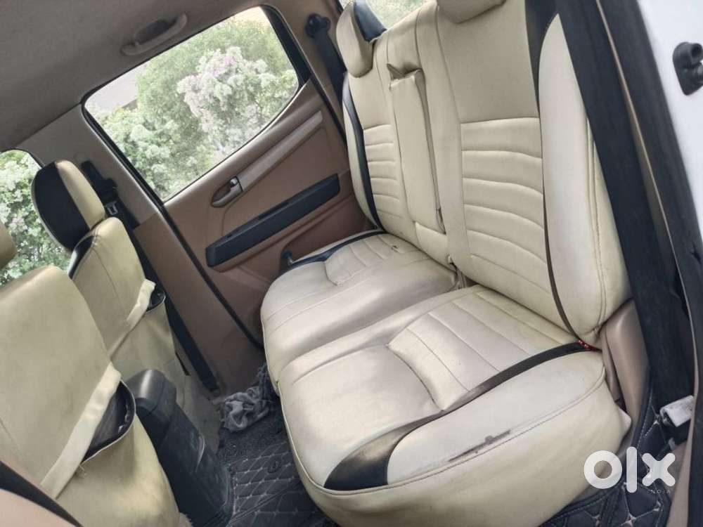 Isuzu V-cross Z 4x4 Mt, 2017, Diesel
