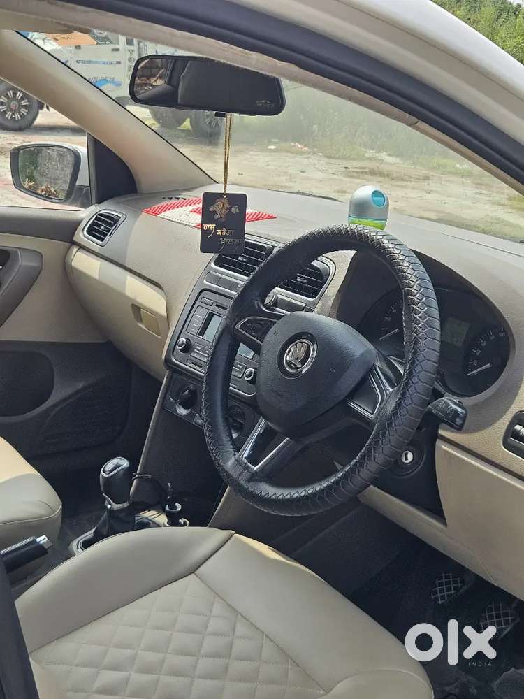 Skoda Rapid 1.6 Tdi 2014