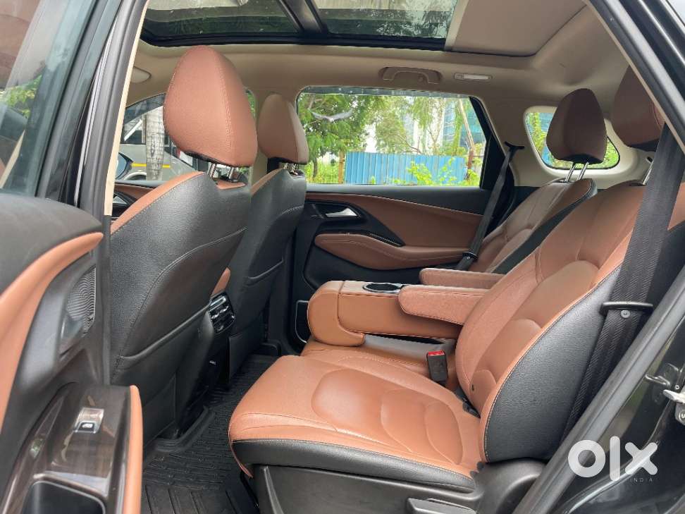 Mg Hector Plus Savvy Pro 1.5 Turbo Petrol Cvt 6 Str, 2023, Petrol