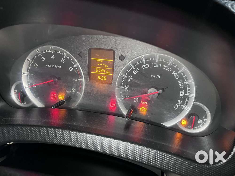 Maruti Suzuki Swift Dzire Vxi Optional, 2014, Petrol