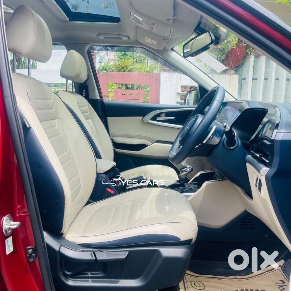 Kia Carens 1.4 Luxury 7 Str, 2022, Petrol