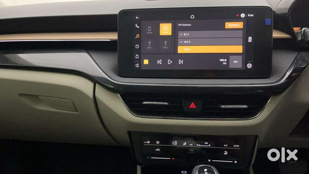 Skoda Slavia Style 1.0l Tsi At, 2022, Petrol