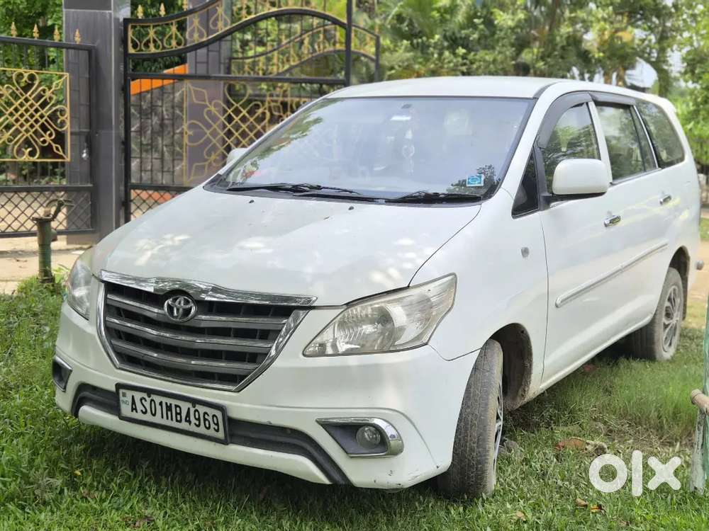Toyota Innova Hycross 2012 Diesel 162206 Km Driven