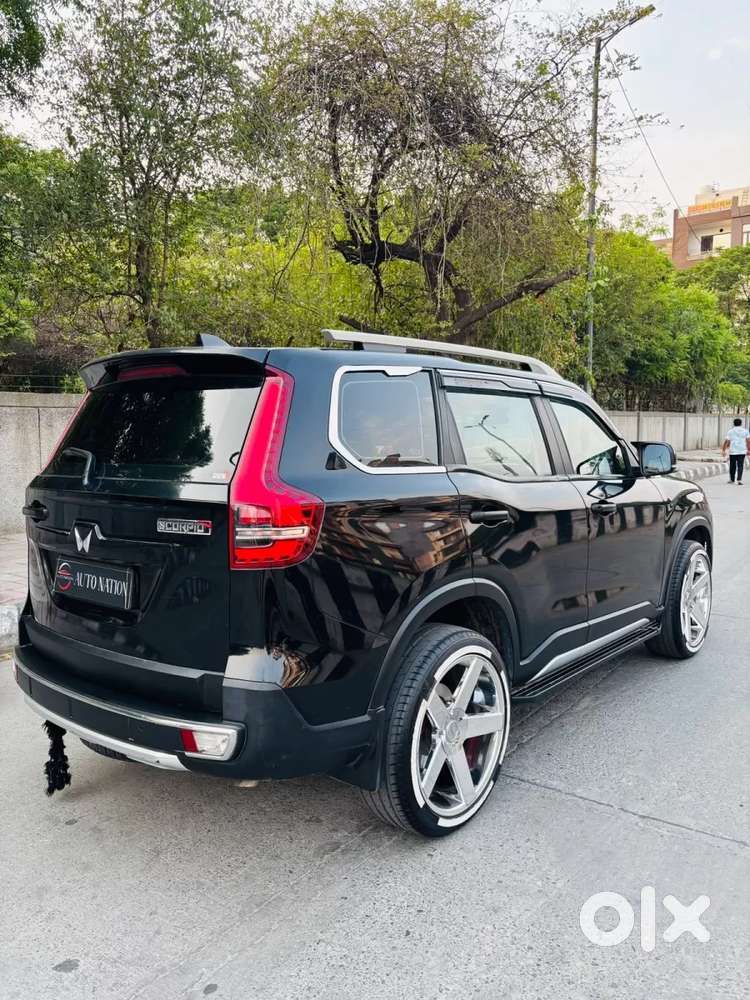 Mahindra Scorpio N Z2 Petrol Mt 7 Str, 2025, Petrol