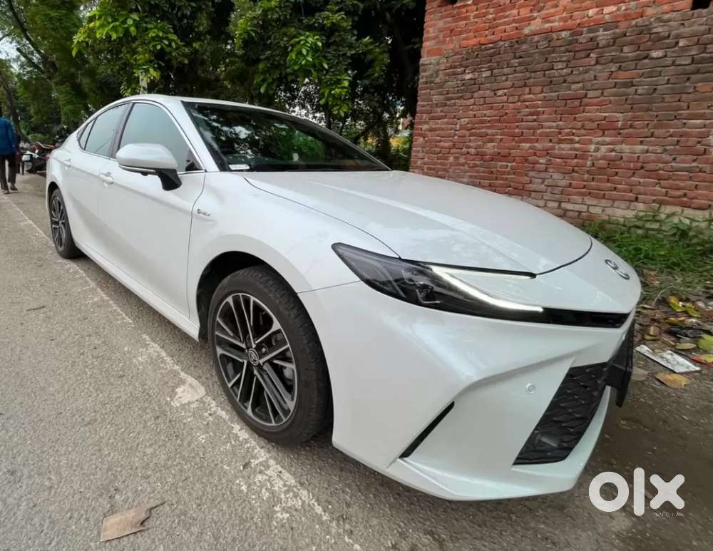 Toyota Camry, 2026, Petrol