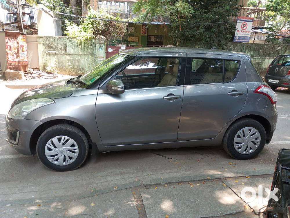 Maruti Suzuki Swift Vxi Abs Bsiv, 2016, Petrol