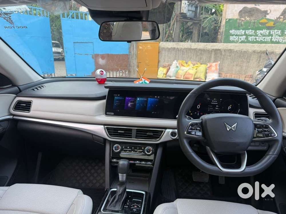 Mahindra Xuv700 2.2 Ax 7 Diesel At Luxury Pack Str, 2024, Diesel