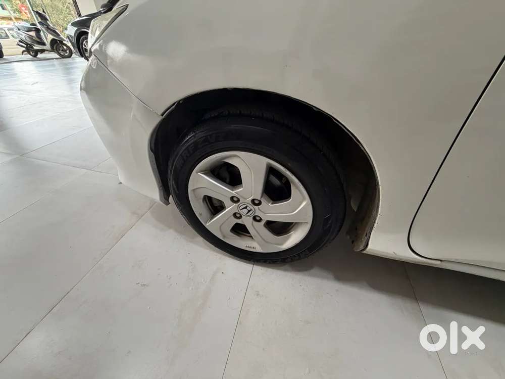 Honda City 1.5 V 4th Gen I-vtec Mt, 2016, Petrol