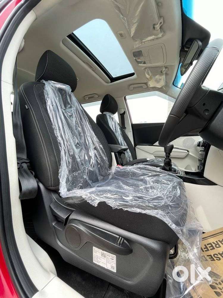 Mahindra Xuv 3xo Ax5 Pm Mt, 2024, Petrol