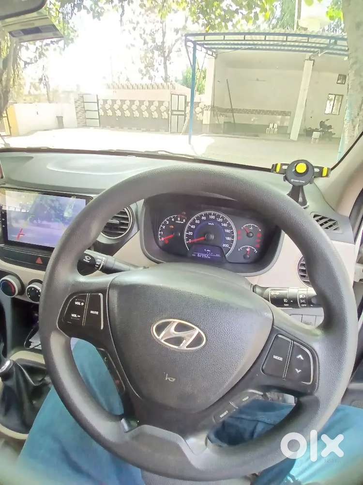 Grand I10 With Fully Loaded Car