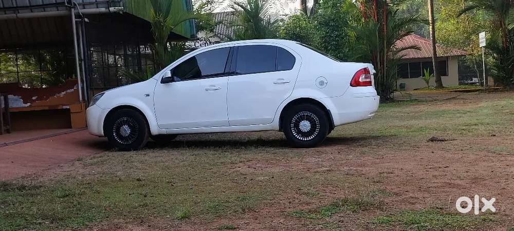 Ford Fiesta 2009 1.6 Petrol 83000 Km Driven