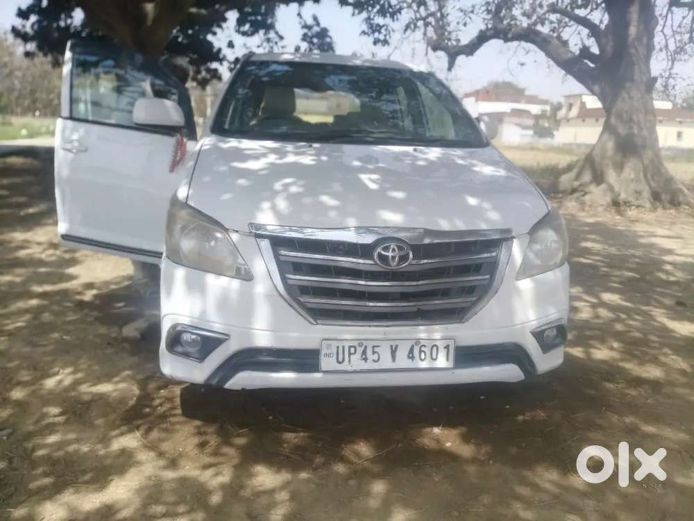 Toyota Innova 2011