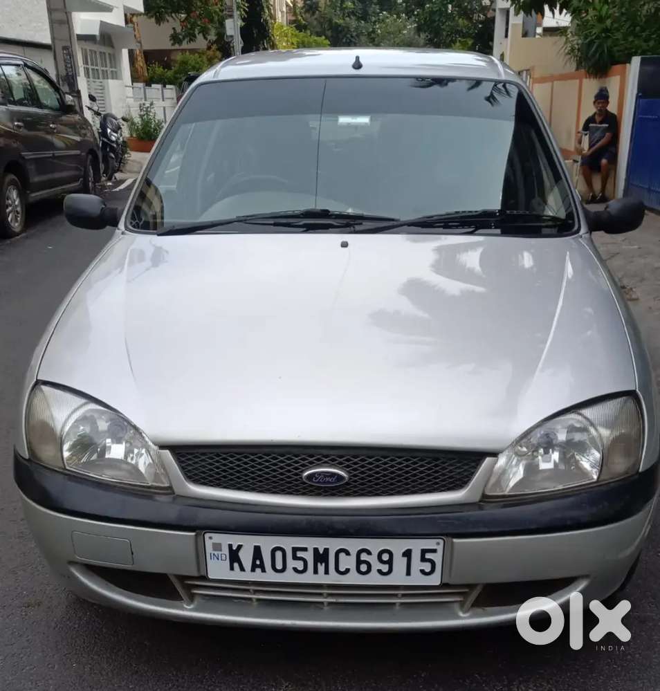 Ford Ikon 2005