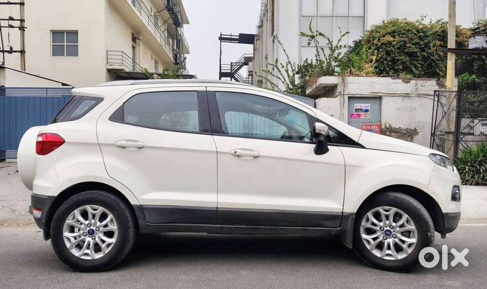 Ford Ecosport Petrol Automatic 2015
