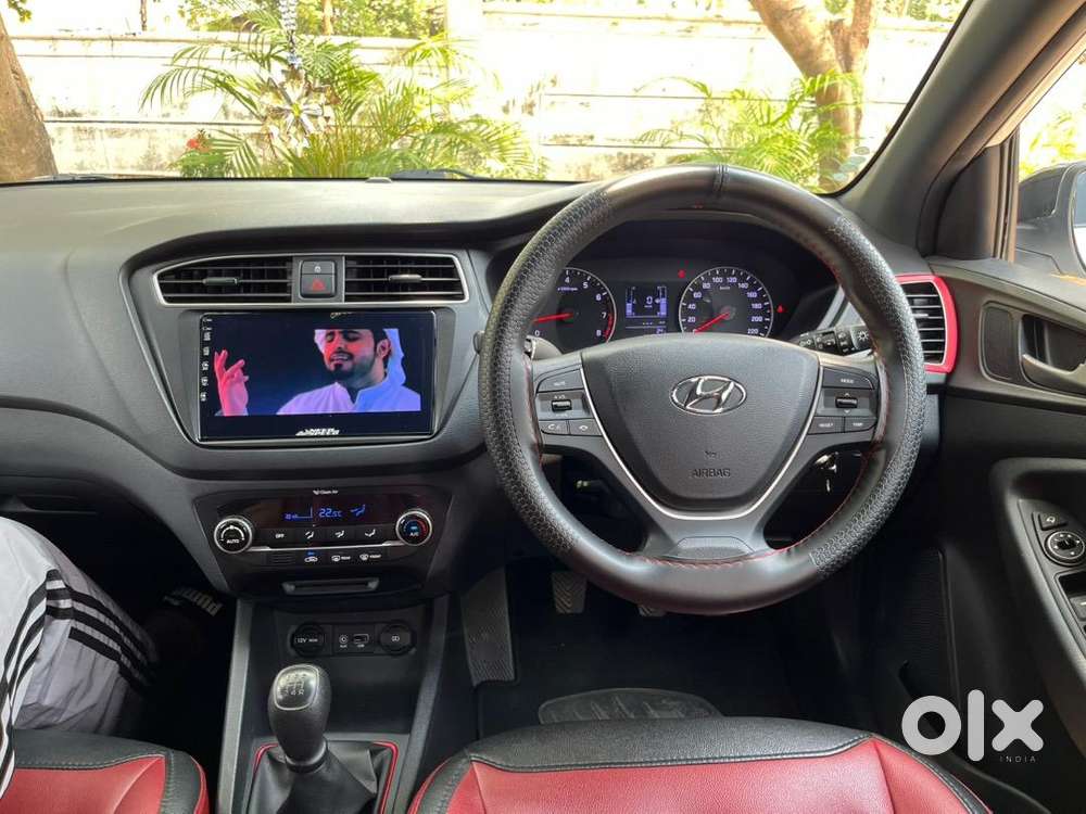 Hyundai I20 Asta Dual Tone  Showroom Maintained  Single Owner