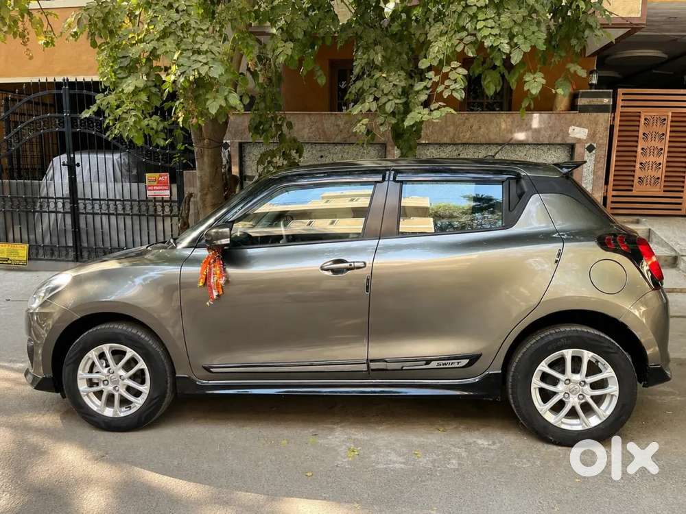 Maruti Suzuki Swift 1.3 Zxi, 2023, Petrol