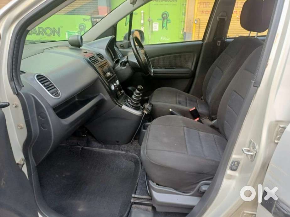 Maruti Suzuki Ritz Vxi, 2014, Petrol