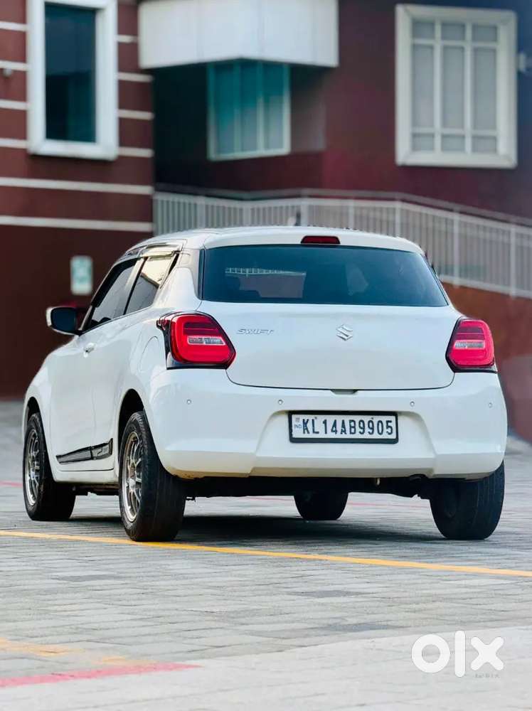 Maruti Suzuki Swift 2022 Petrol 19001 Km Driven