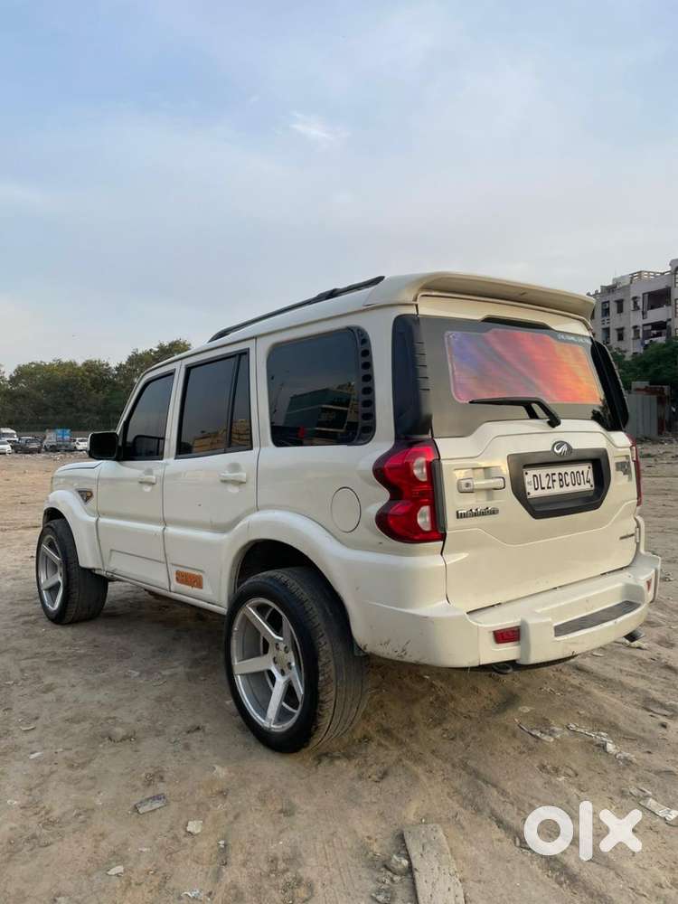 Mahindra Scorpio S6 Plus, 2017, Diesel