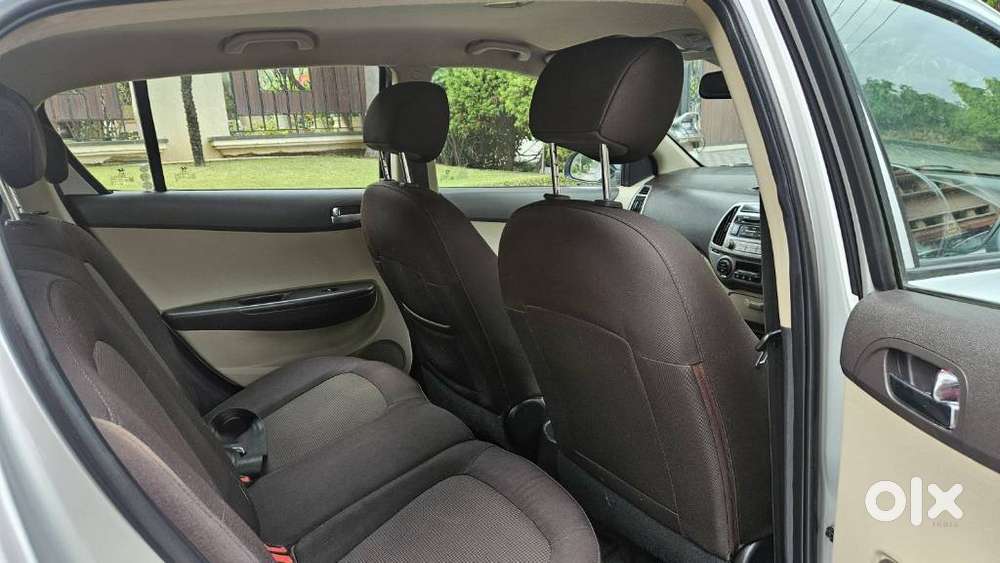 Hyundai I20 Sportz Plus, 2014, Petrol