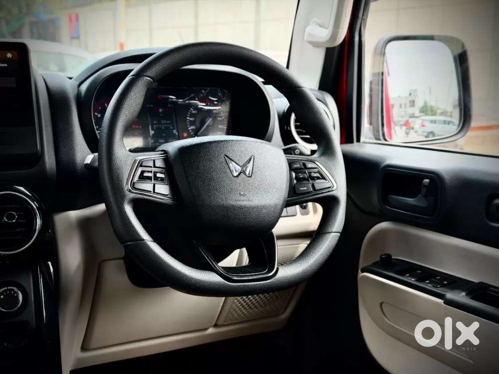 Mahindra Thar Roxx, 2025, Petrol
