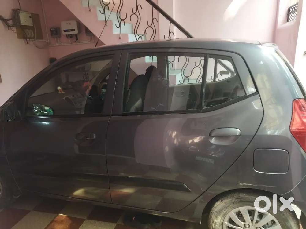 Hyundai I10 Sportz Irde2 28503 Km Ridden Car