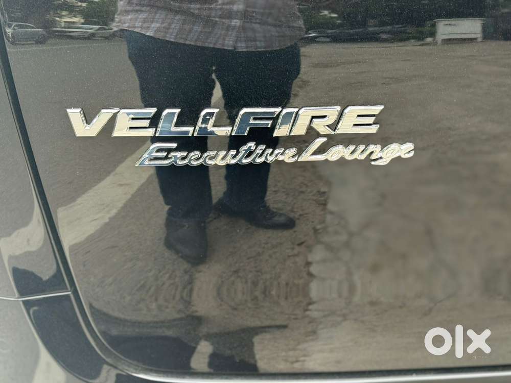 Toyota Vellfire 2.5 Executive Lounge, 2020, Petrol