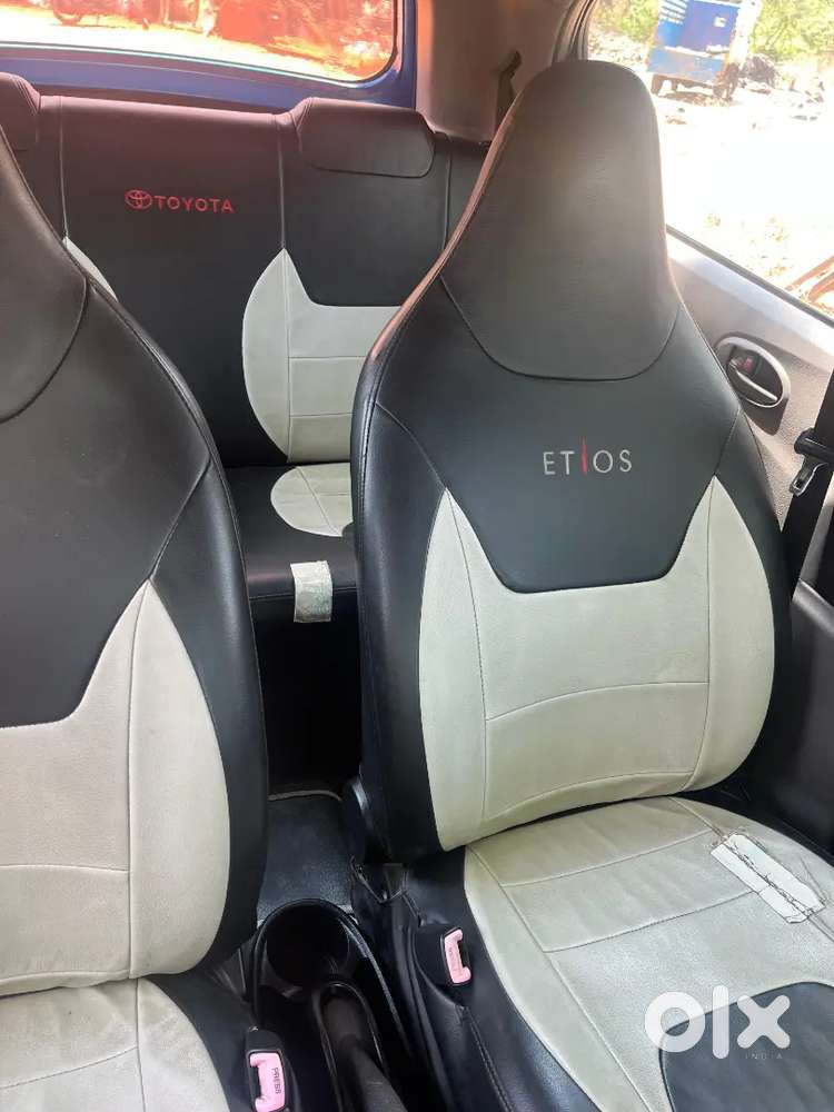 Toyota Etios Liva 2011 Diesel 150000 Km Driven