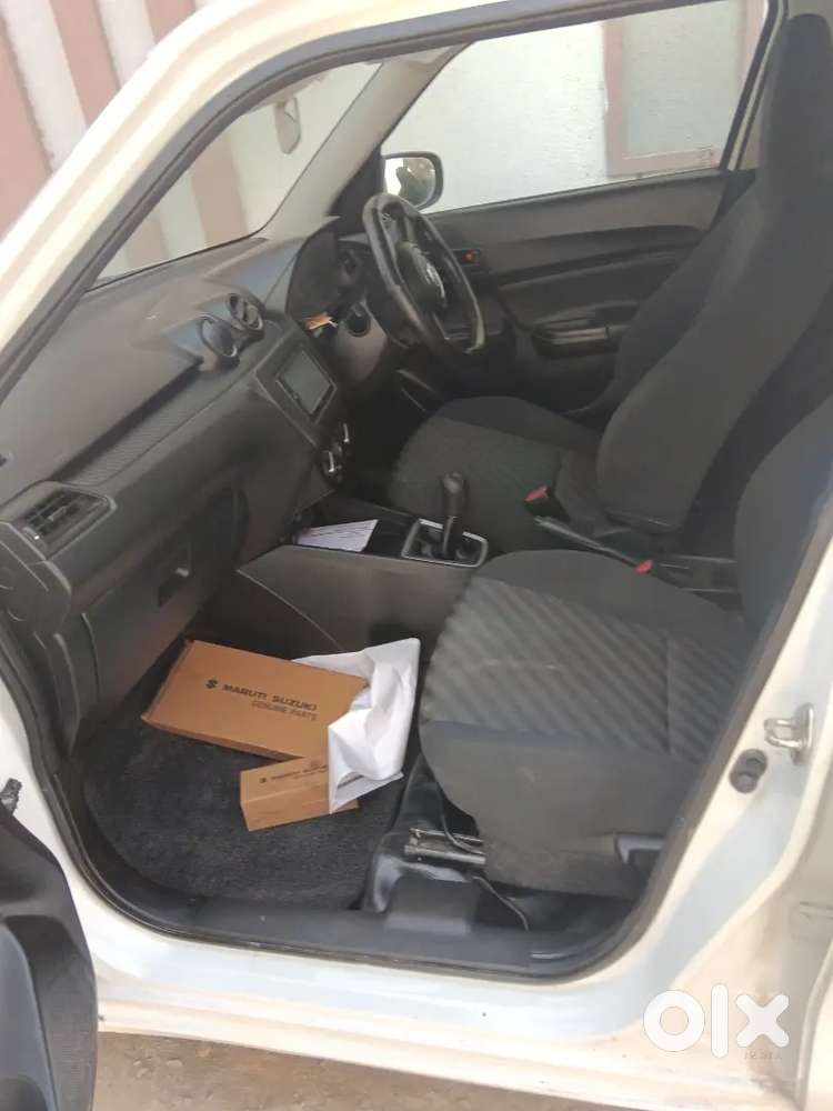 Maruti Suzuki Swift Petrol 2023
