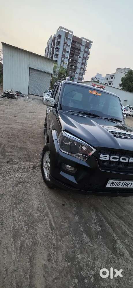 Scorpio S10 Top Model