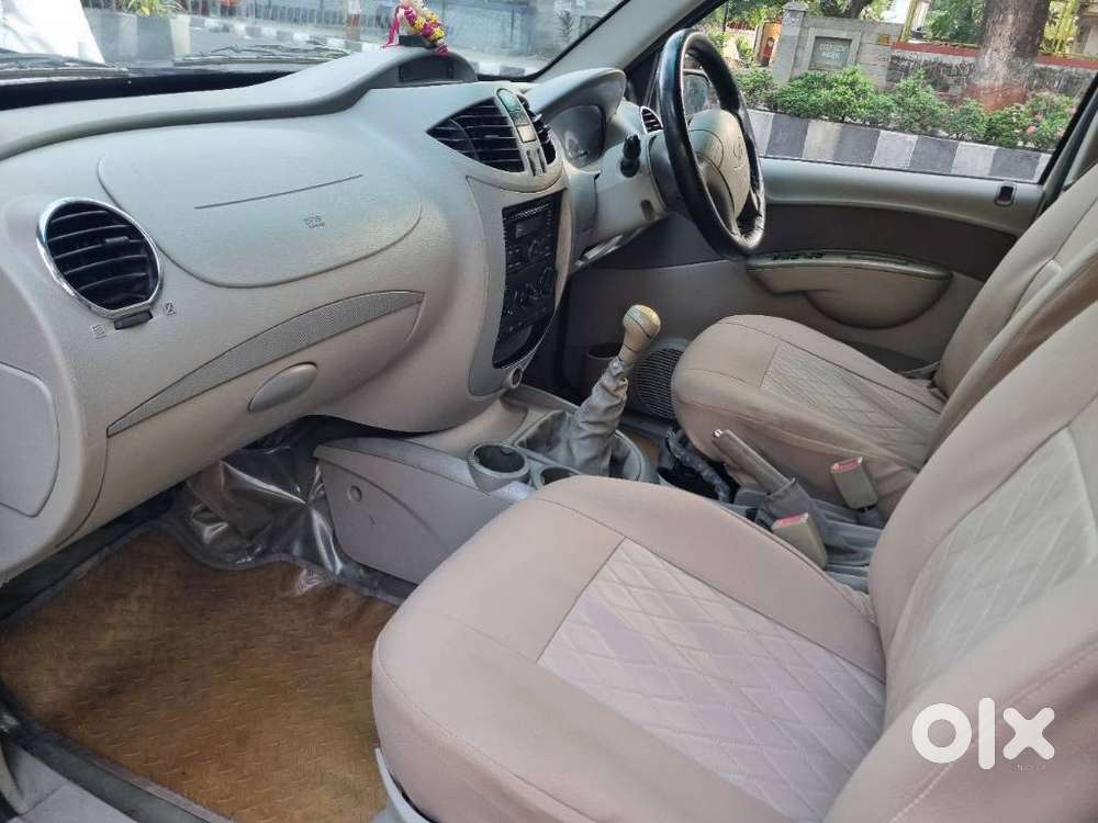 Mahindra Quanto C8, 2014, Diesel