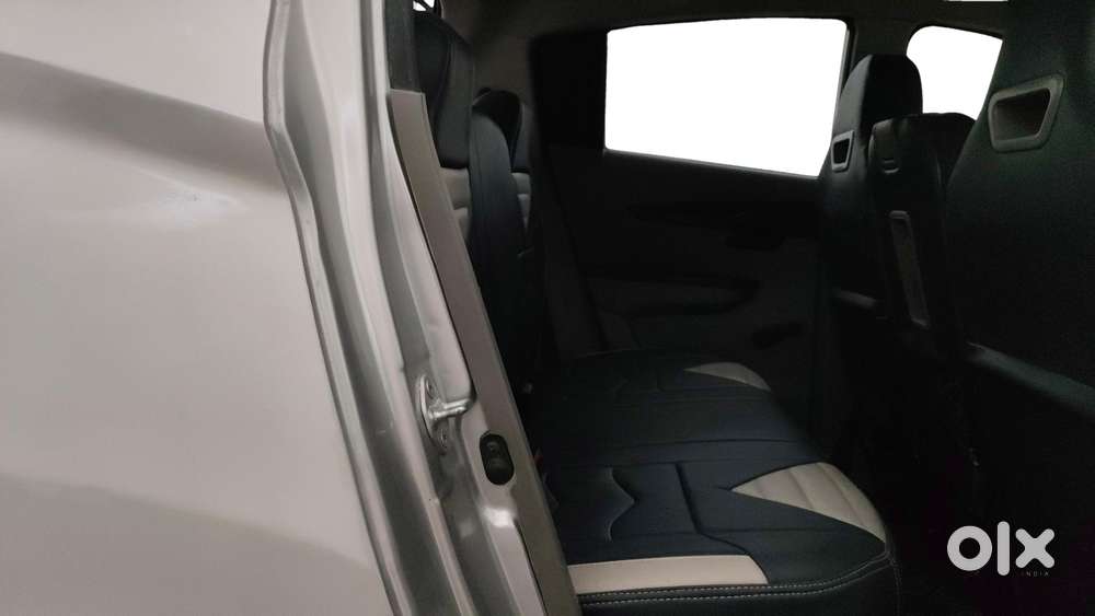 Mahindra Kuv 100 2016-2017 Mfalcon G80 K2, 2016, Petrol