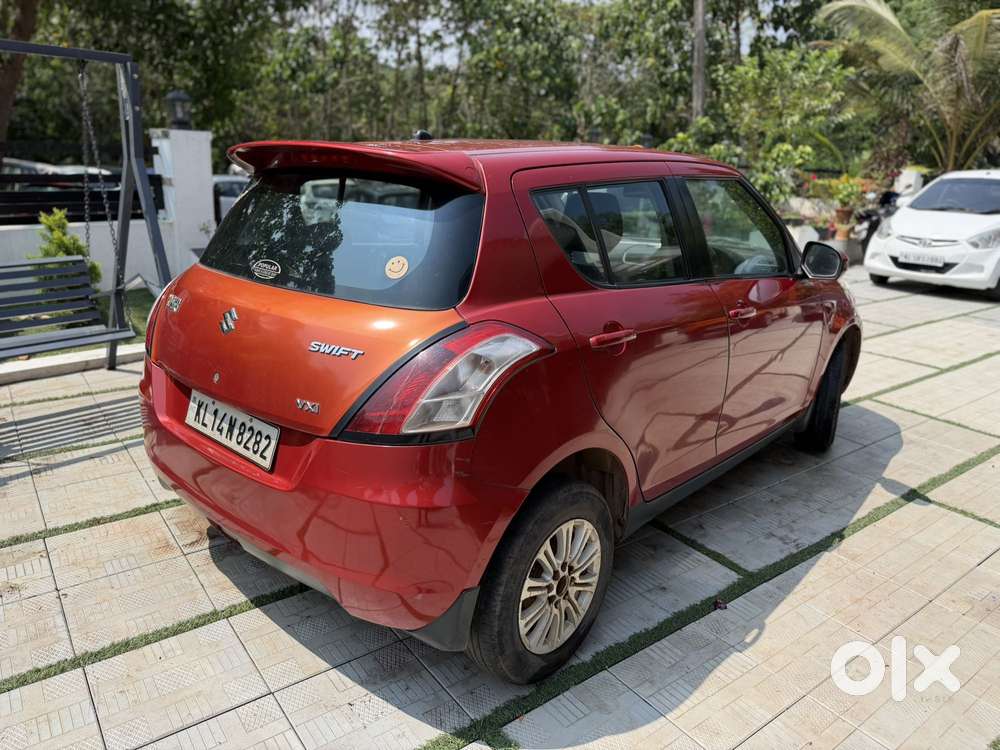Maruti Suzuki Swift Vxi + Manual, 2013, Petrol