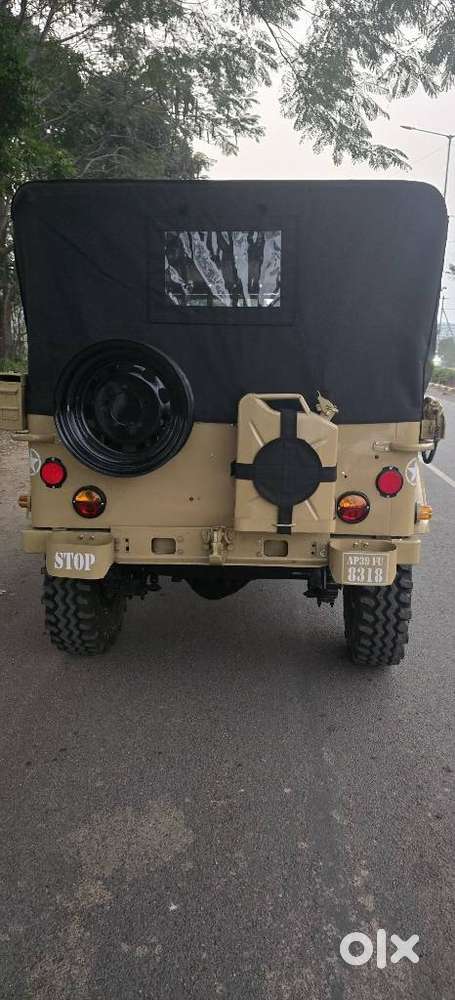 Mahindra Willys Low Bonet, 2003