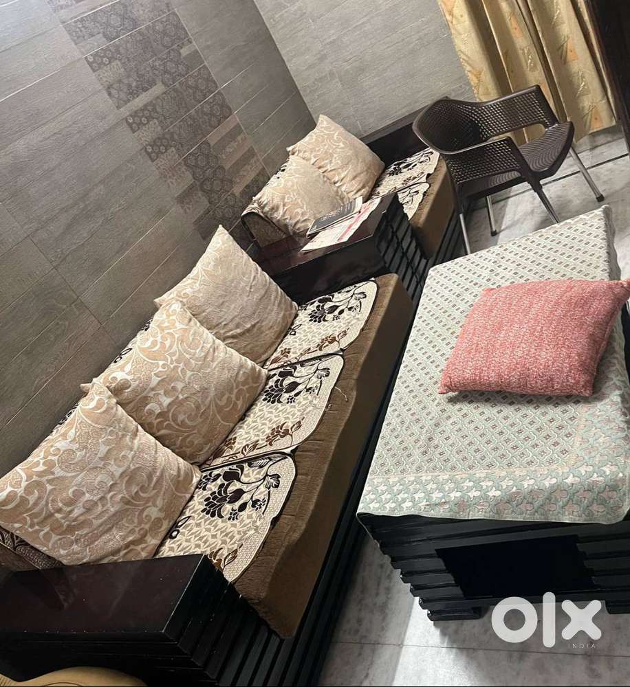 3+2+2 seater sofa