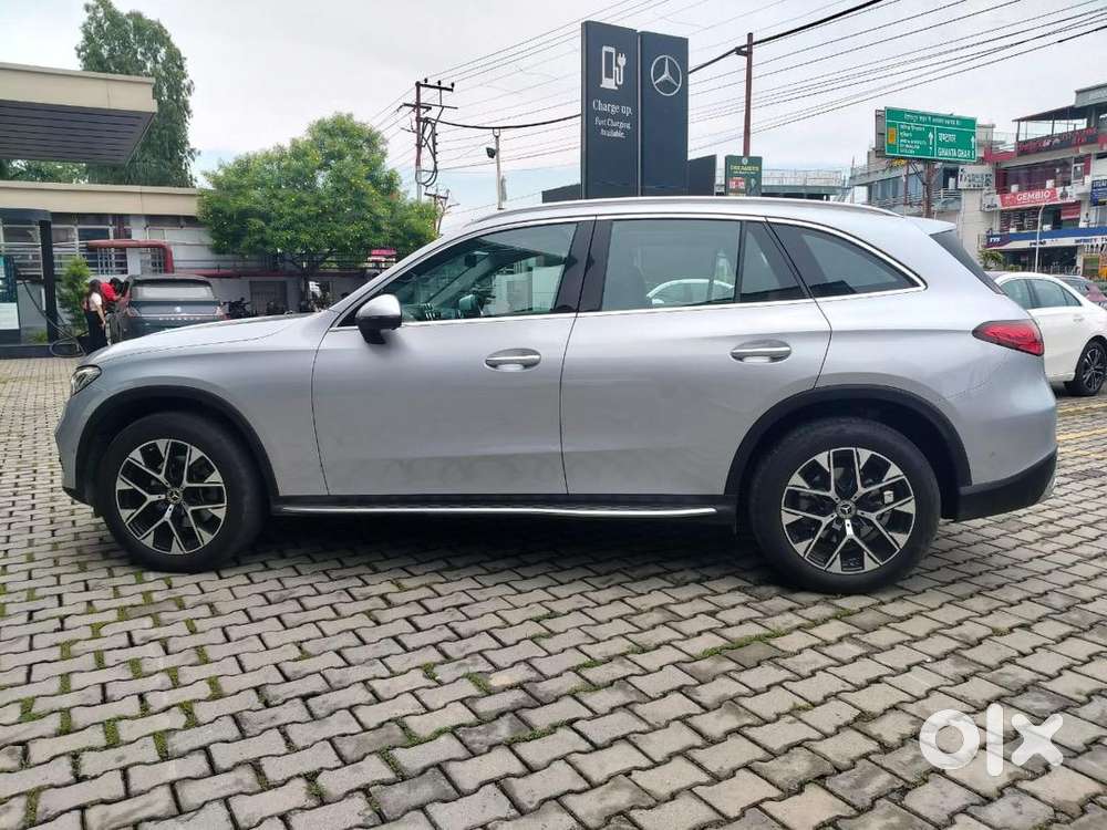 Mercedes-benz Glc 2025 Petrol Well Maintained