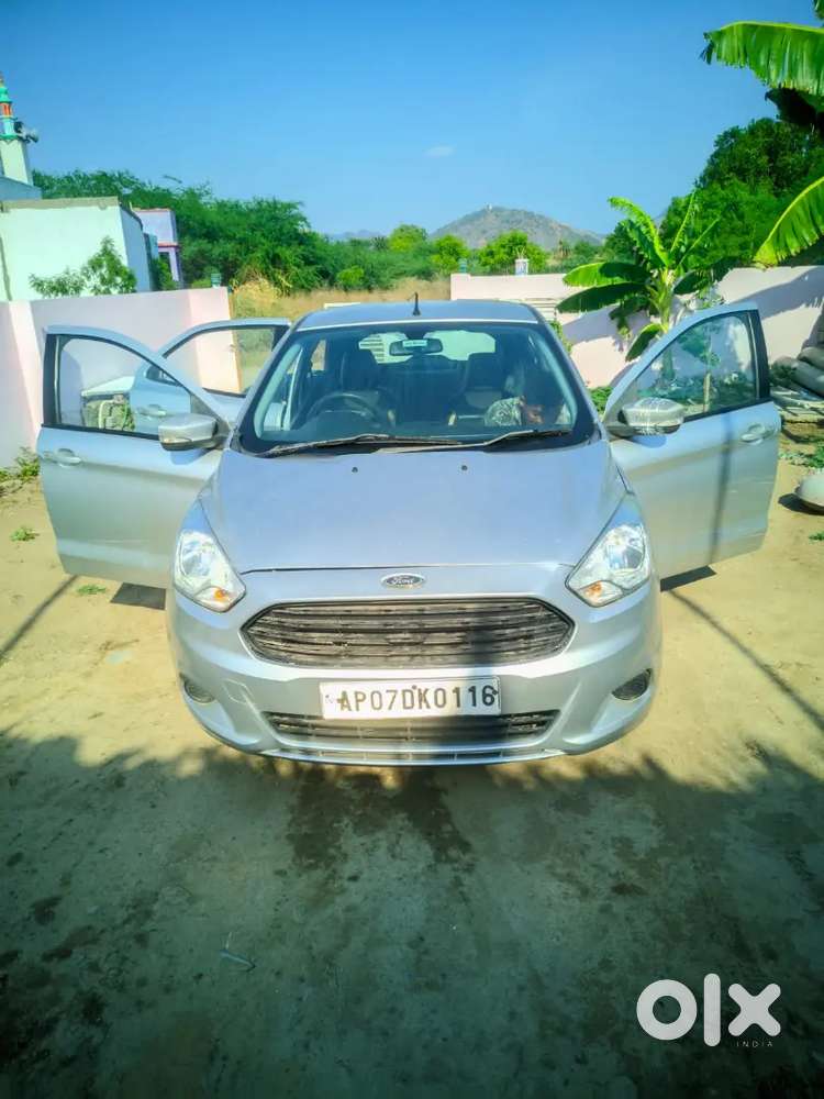 Ford Figo 2018
Whit Fog Lamps