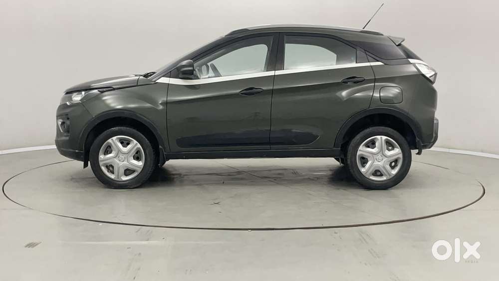 Tata Nexon 1.2 Revotron Xm (s), 2022, Petrol
