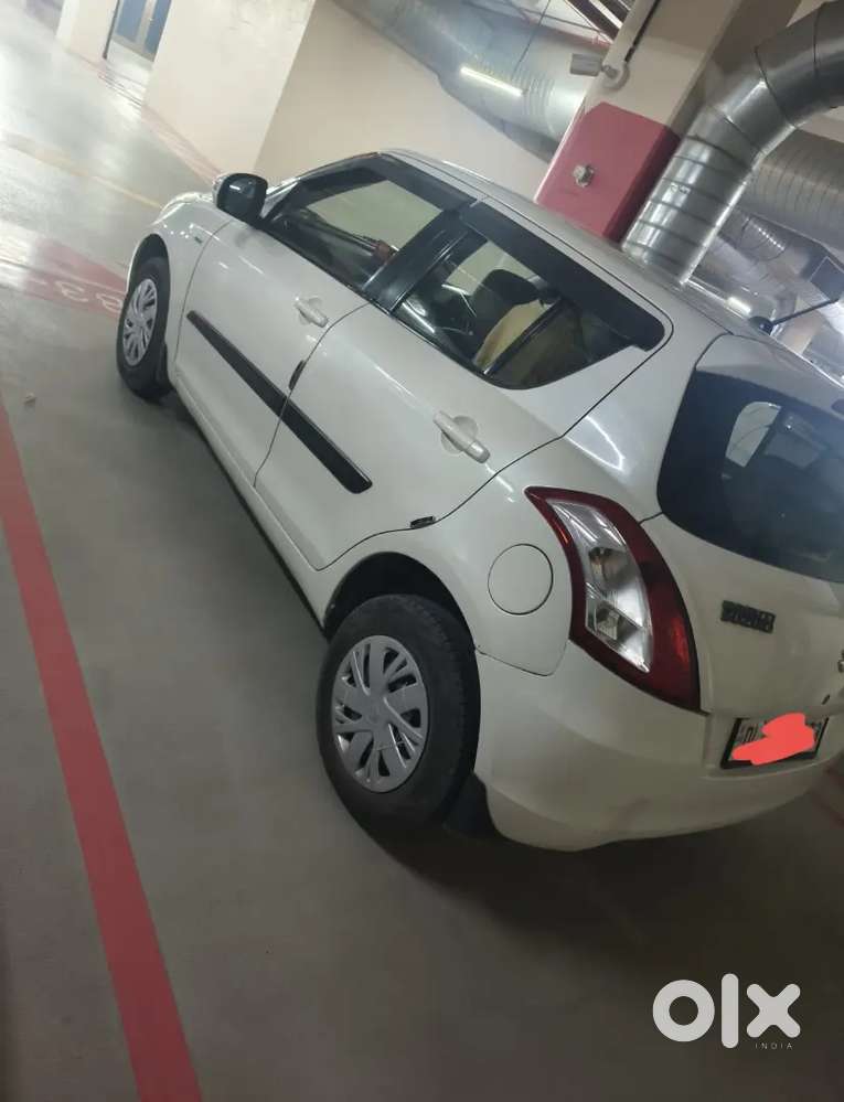 2015 Maruti Suzuki Swift Vxi Optional