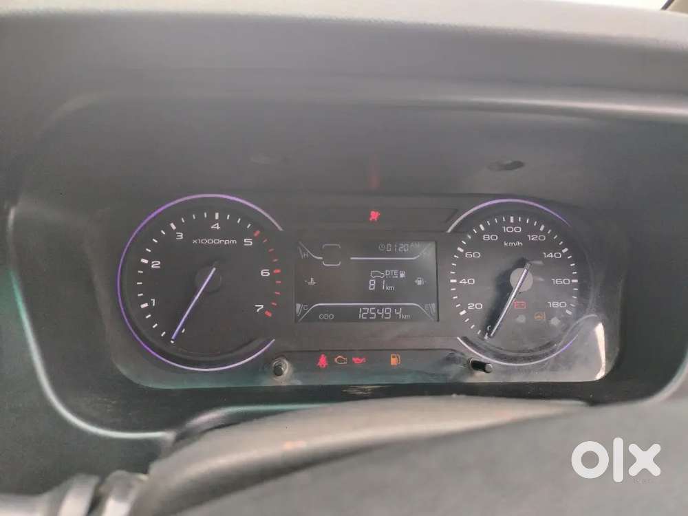 Mahindra Marazzo Diesel 2019