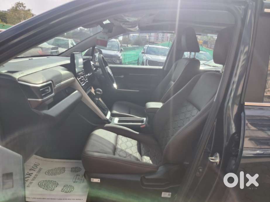 Toyota Innova Hycross 2.0 Zx (o) Hybrid 7 Str, 2024, Petrol