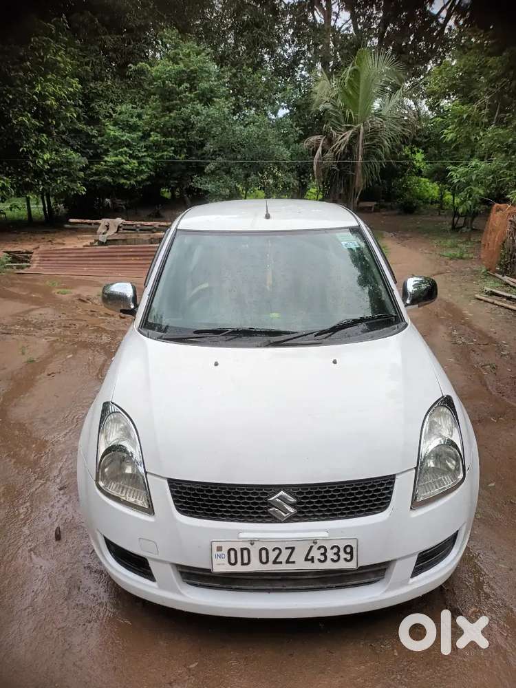 Maruti Suzuki Dzire 2015