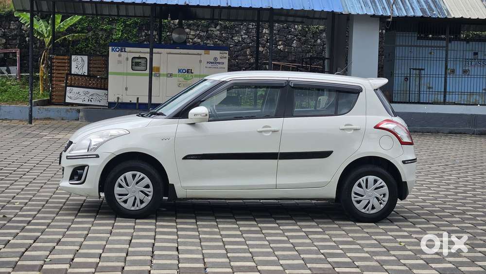 Maruti Suzuki Swift Vxi 1.2 Abs Bs-iv, 2015, Petrol