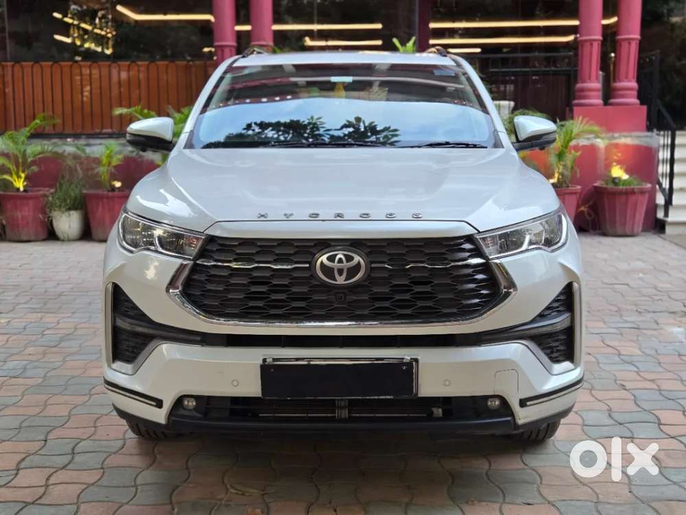 Toyota Innova Hycross 2.0 Vx (o) Hybrid 7 Str, 2024, Petrol