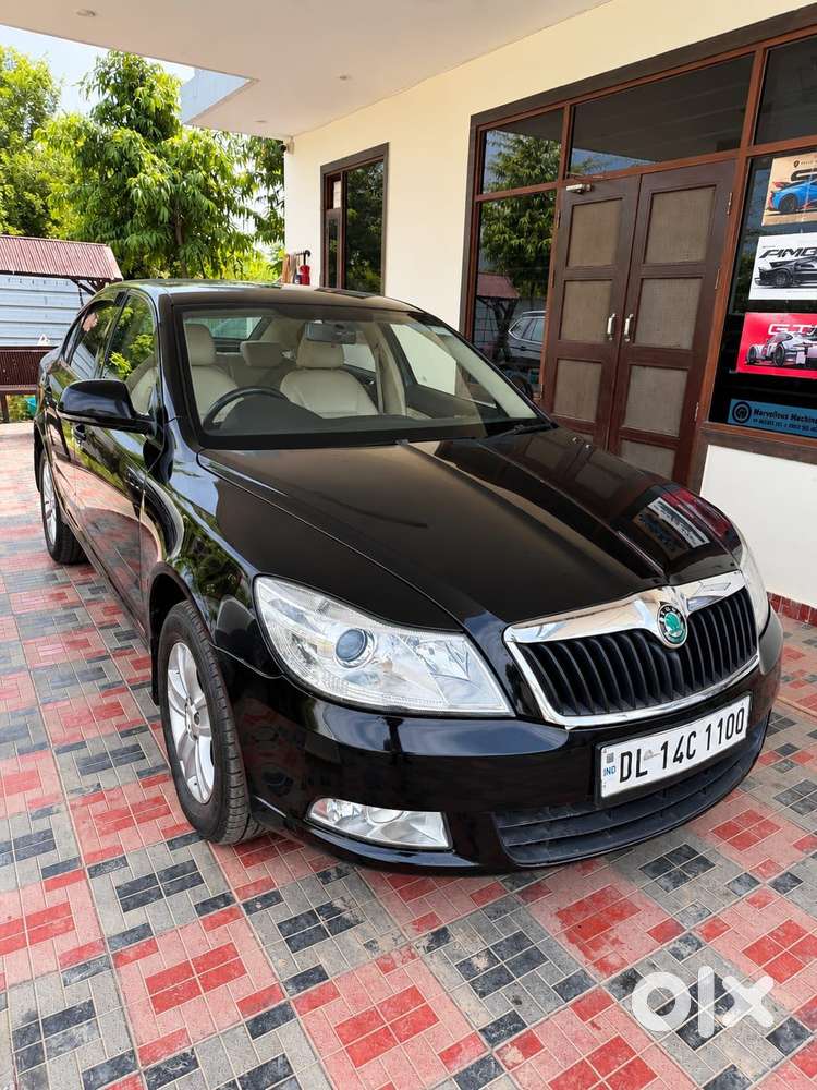 Skoda Laura, 2012, Petrol