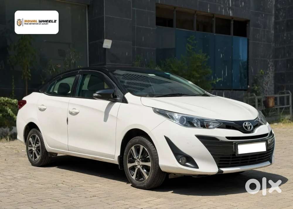 Toyota Yaris V Cvt, 2020, Petrol
