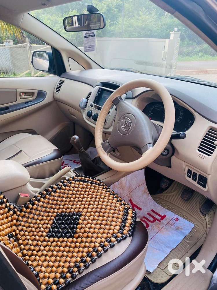 Toyota Innova 2009  Converted To 2014 G4  Mint Condition